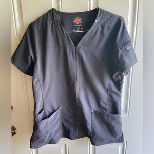 Dickies Gray scrub top large v neck front pockets